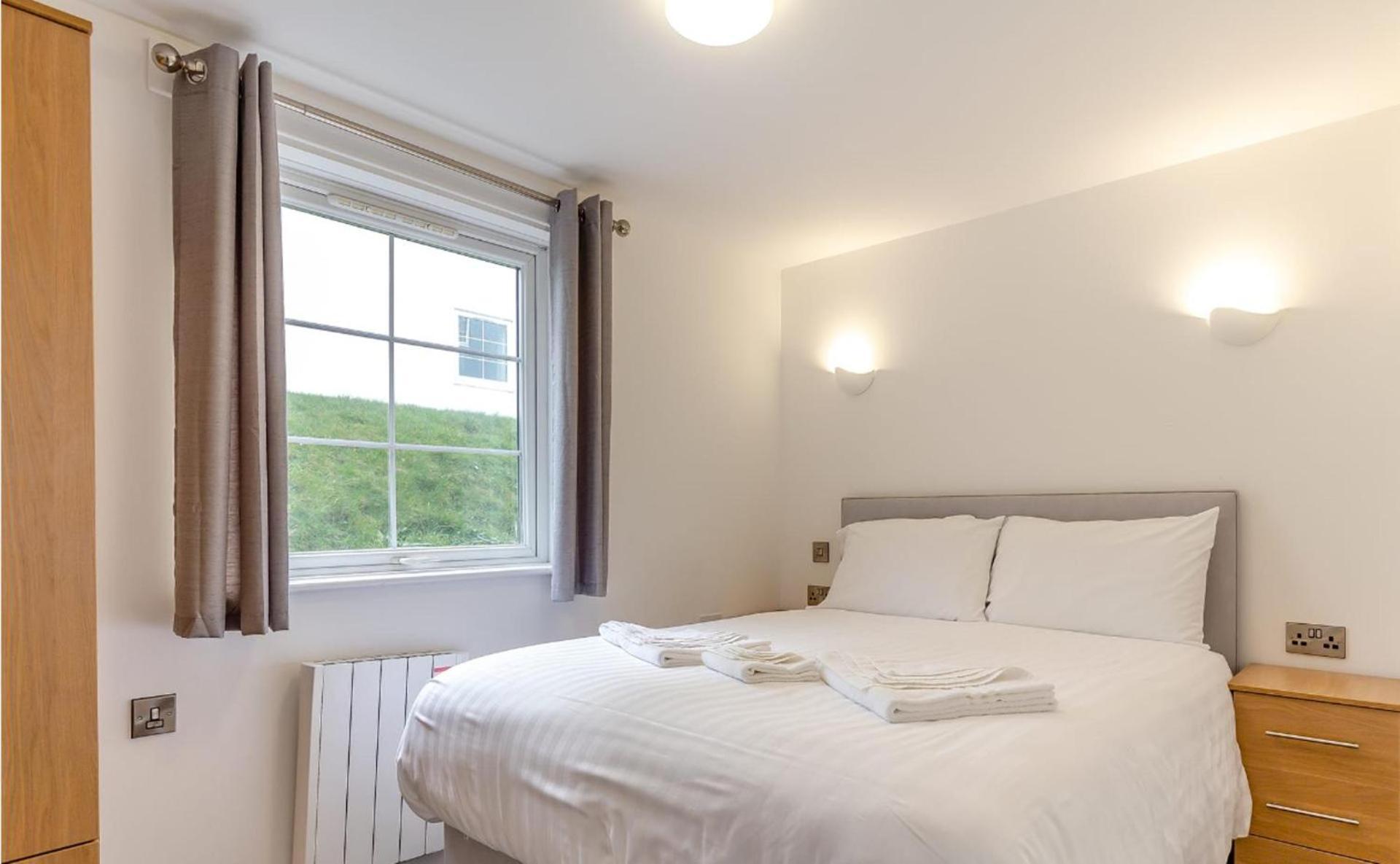 Lovely Ilfracombe Apartment 2 Bedrooms Num 3 מראה חיצוני תמונה